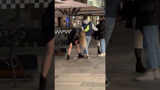 Public Pee In The Center Of Vienna ??