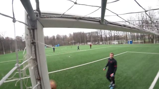 Вот почему баскетбольным мячом НЕЛЬЗЯ играть в футбол! смотреть онлайн