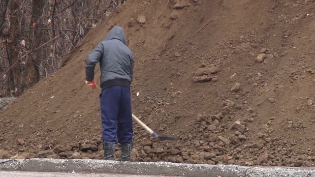 Обустраивают входную группу в парк смотреть онлайн