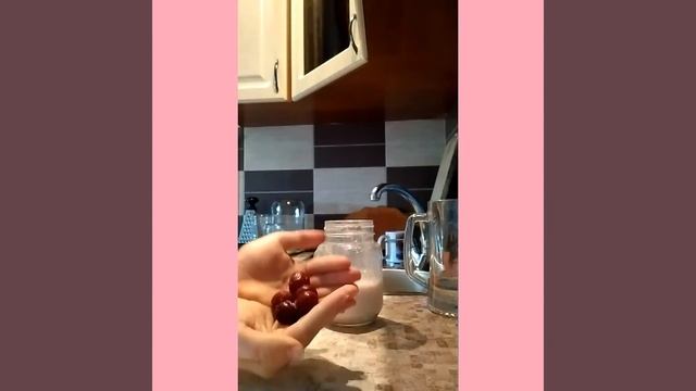 Как сделать молочный коктейль// очень вкусно и полезно смотреть онлайн