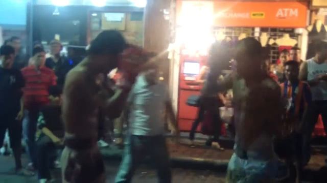 Жесткие уличный муай -тай смотреть онлайн