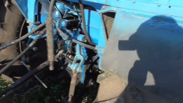 Как рубит гидравлический дровокол от трактора МТЗ80 Бажениты смотреть онлайн