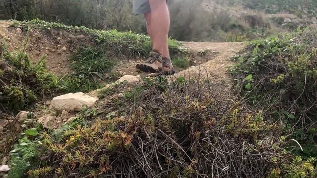 Vibram FiveFingers Trek Ascent Insulated Review (Minimalist Shoes)