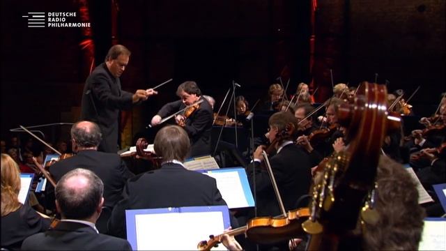 Пётр Чайковский - Концерт для скрипки с оркестром - Сергей Крылов. смотреть онлайн