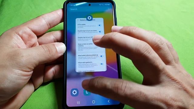 Samsung Galaxy A51 - Motions and gestures ( how to use them ) Android 11 смотреть онлайн