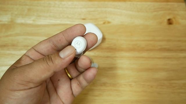 Unboxing แกะกล่อง หูฟัง Motorola Verve Buds 100 смотреть онлайн