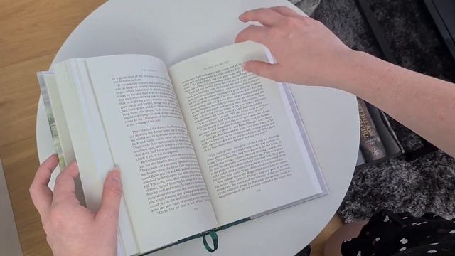 The Hobbit & The Lord of the Rings Illustrated Edition | Unboxing & Flip Through ? смотреть онлайн