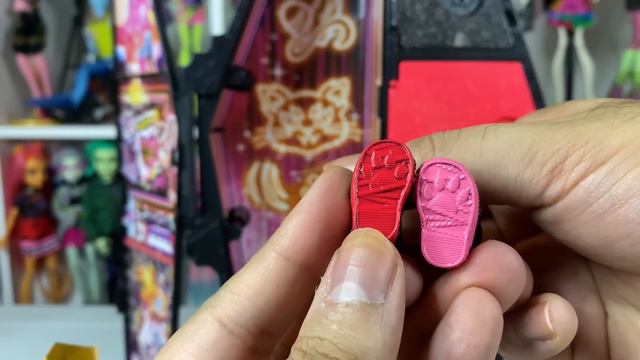(Adult Collector) Monster High Skulltimate Secrets Neon Frights Toralei Unboxing! смотреть онлайн