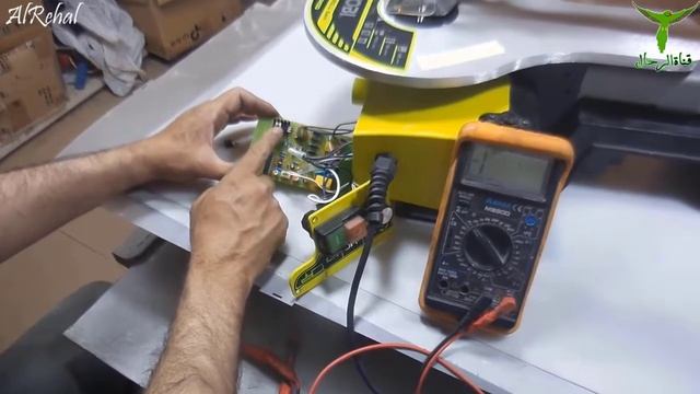 صيانة وتصليح المنشار الكهربائي لقطع الخشب بأشكال هندسية او قطع فنية RYOBI Scroll SaW 1240G смотреть онлайн
