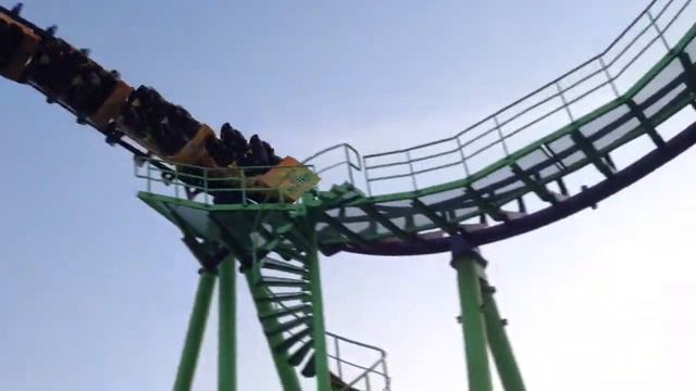Аттракцион Бумеранг парк развлечений в Мехико Six Flags смотреть онлайн