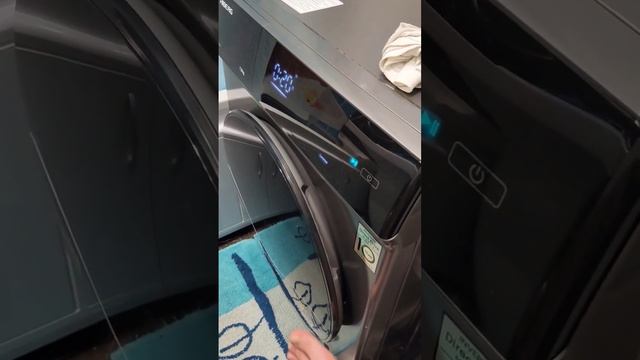 HIBERG i-DDQ9 712 Sd при начале отжима трясётся люк, машинка стоит идеально ровно, болты выкручены смотреть онлайн