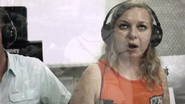 Самый трогательный подарок маме на юбилей. Песня маме от детей в День Рождения смотреть онлайн