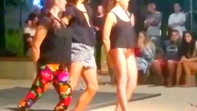 Наши неожиданные танцы часть1 смотреть онлайн