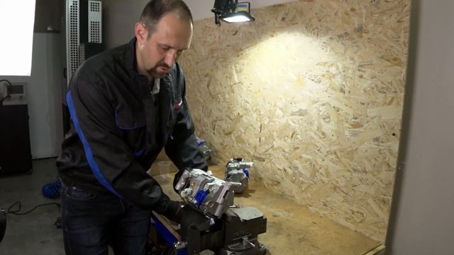 Заміна компресора кондиціонера. Що робити з оливою? смотреть онлайн