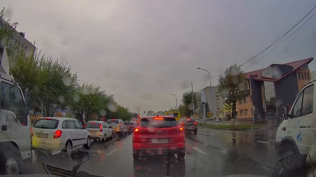 Движение на автомобиле по Тюмени с улицы Чекистов в центр смотреть онлайн