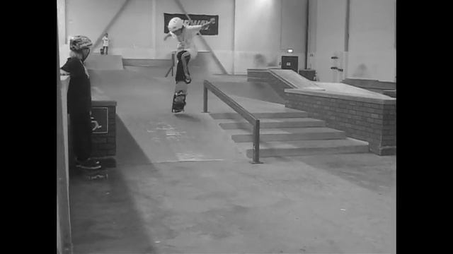 Fun in Hipsquare смотреть онлайн