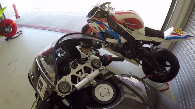 Buell EBR 1190RX - очень редкий мотоцикл в паддоке Moscow Raceway смотреть онлайн