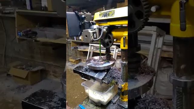 Сверлильный станок ЧПУ из китайского корвета. Сверление матрицы на пелеты в автоматическом режиме. смотреть онлайн