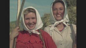 УРОЖАЙНАЯ ПЕСНЯ из кф Кубанские казаки 1949 г Trim