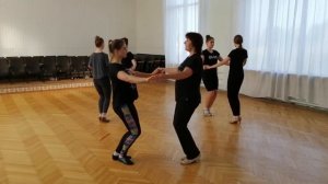 ВАЛЬС С ПЕРЕХОДАМИ. Детский танец. Часть 2. Фигуры для исполнения в группе.