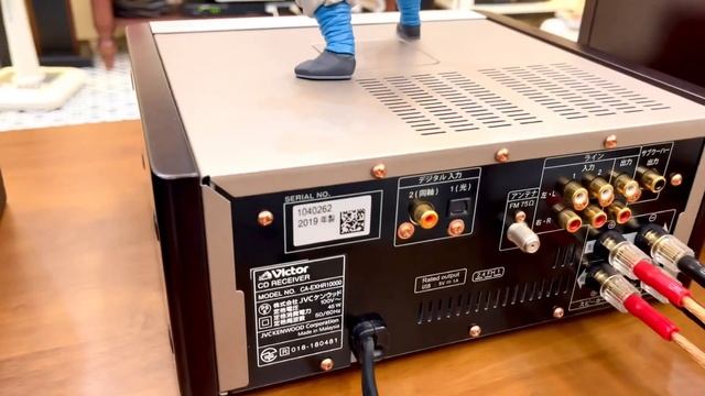 Chất âm Victor EX HR-10000 Premium Bá Chủ Loa Nhỏ Victor Studio Bass Như Bom Nga Tấn Công Ukraine