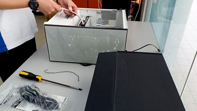 White Theme Gaming PC | AMD Ryzen 5 3600 + Asrock B450M Steel Legend | Time lapse Installation смотреть онлайн