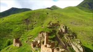 Красивый Азан на фоне гор Чечни!