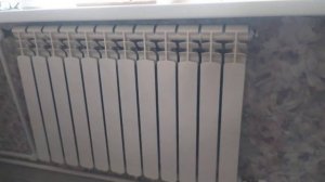 Греет только вверх батареи. Двухтрубное подключение в частном доме.