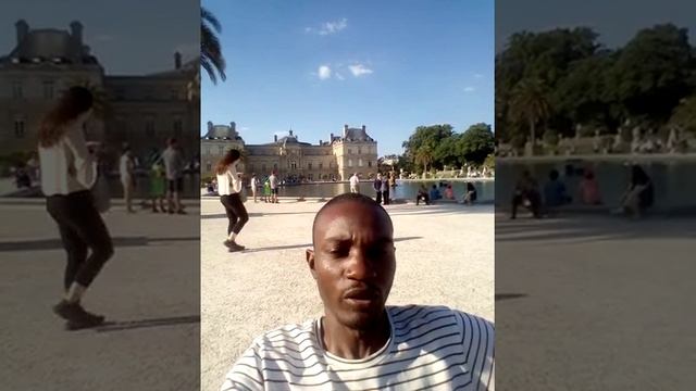 Jardin De Luxembourg смотреть онлайн