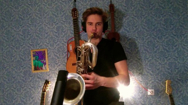 Baritone saxophone Weltklang "Yunash Bros" saxophone baritone, guitar, percussion.