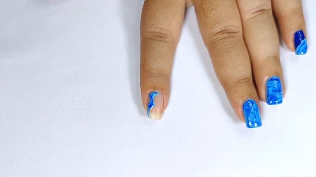 Easy Blue Marble Nail Art Design using brush #nailart #marble #nailartdesigns смотреть онлайн