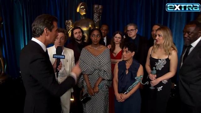 Jeremy Allen White & ‘The Bear’ Cast REACT to Awards Season SWEEP! (Exclusive) смотреть онлайн