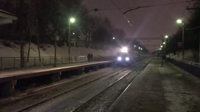 Электропоезд ЭД4МКМ-АЭРО-0002 "Аэроэкспресс" Аэропорт Домодедово - Москва смотреть онлайн