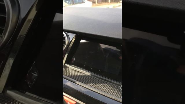 Планшет в авто Ленд ровер Дискавери 3 смотреть онлайн