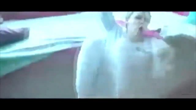 Посмотрите в самом конце про кота!. Обезательно пострите конец ролика про котика