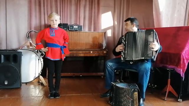 Трубников Владимир «Во саду дерево цветет»(походная, строевая Кубанских казаков), «Казаки в Берлине смотреть онлайн