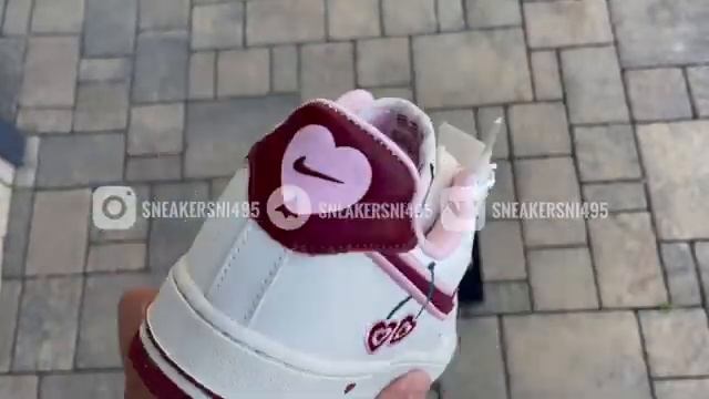 Nike Air Force 1 Valentine’s Day смотреть онлайн