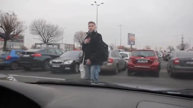 Вот как надо пугать людей. смотреть онлайн