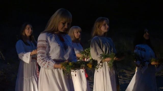 Zdob Si Zdub Маша Макарова На Ивана Купалу смотреть онлайн