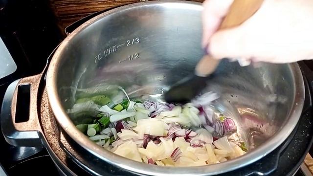 Вкусен гулаш със свинско в Instant Pot duo/Delicious goulash with pork in the Instant Pot duo смотреть онлайн