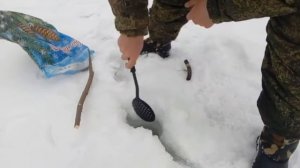 Снасть поставушка,простая жерлица своими руками зимой.