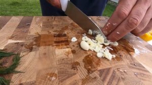 Шашлык из осетра! просто объедение. #шашлык #осетрина #рыбанакостре