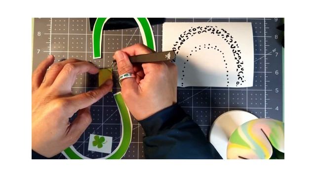 St. Patrick's Day Craft with me | Wood tray, acrylic paint, oracal vinyl смотреть онлайн