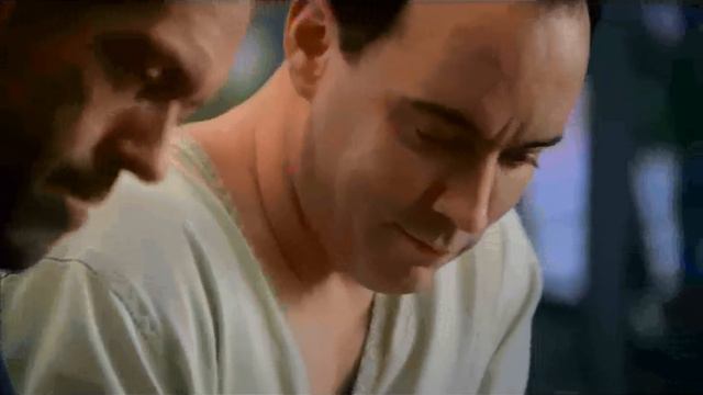 House M.D - House playing piano with patient смотреть онлайн