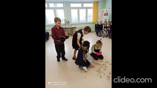 Feierverk-futaz-fireworks-footage-19042023205829-mpeg-4-360p_UoD1GiLo (1).mp4