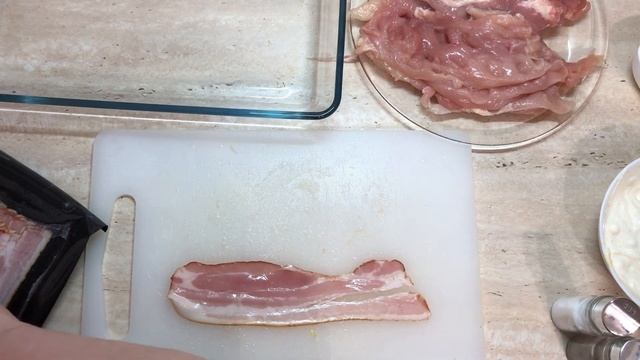 Нежнейшие КУРИНЫЕ РУЛЕТИКИ С ТВОРОЖНЫМ СЫРОМ В БЕКОНЕ/В 100 раз вкуснее шашлыка! смотреть онлайн