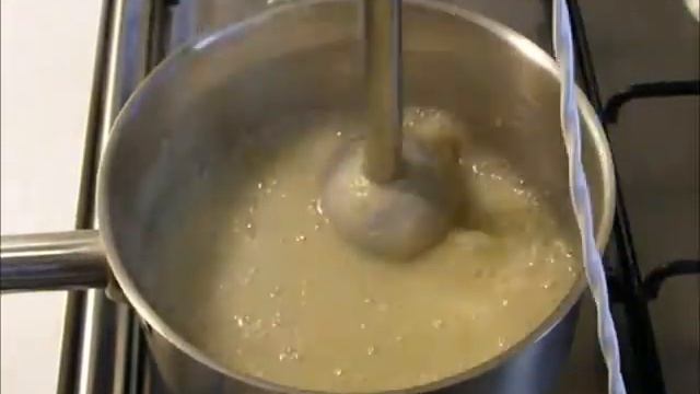 Ароматный грибной крем- суп с плавленым сыром.Mushroom cream- soup with cheese. смотреть онлайн