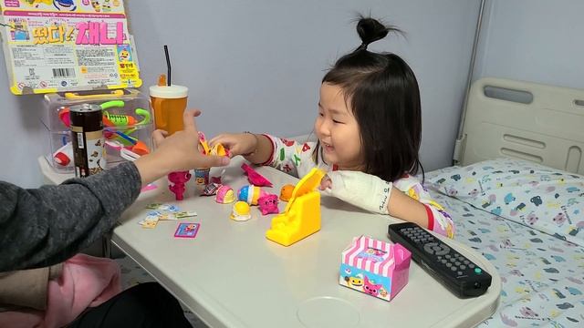 (SUB) 입원브이로그, 이제는 익숙한 병원 생활, 폐렴? ,40개월 смотреть онлайн