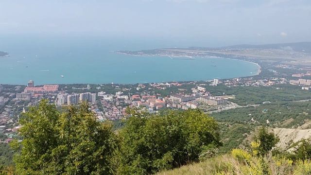 Геленджик с высоты птичьего полета смотреть онлайн