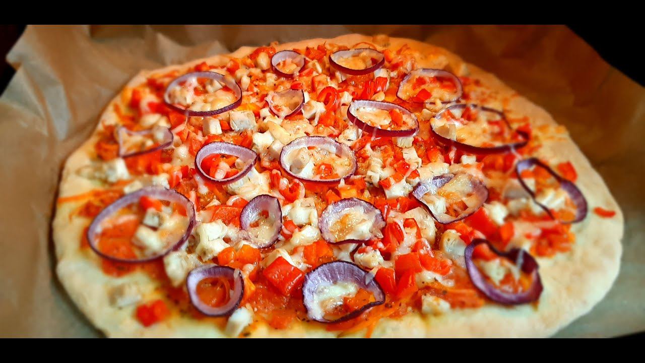 Ароматная пицца! Тесто без дрожжей. Начинку можно использовать любую. смотреть онлайн